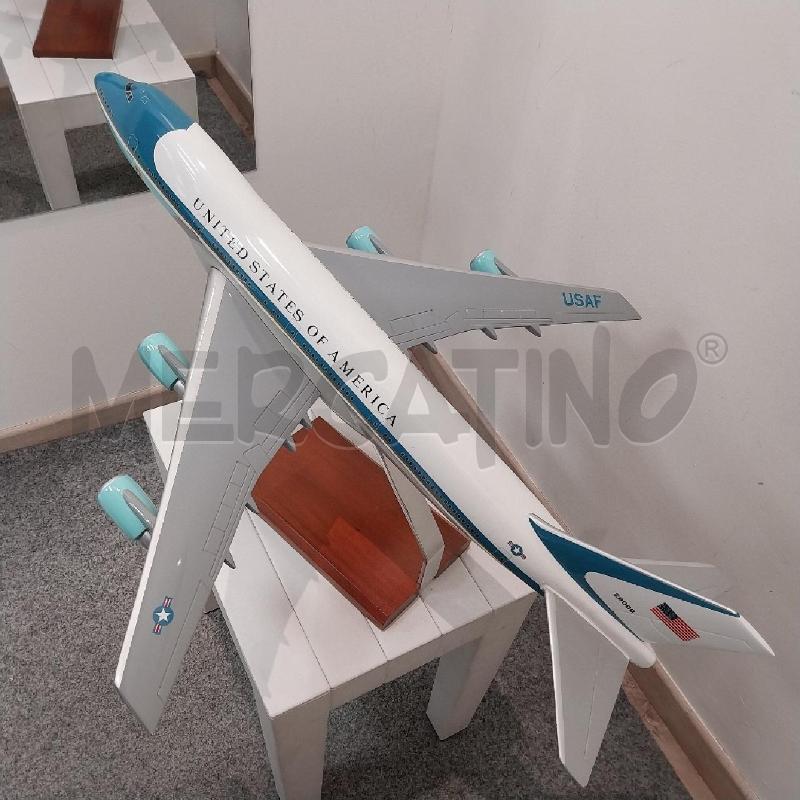 MODELLINO AIR FORCE ONE 1/100 VC-25A B747-200 | Mercatino dell'Usato Gazzada schianno 3