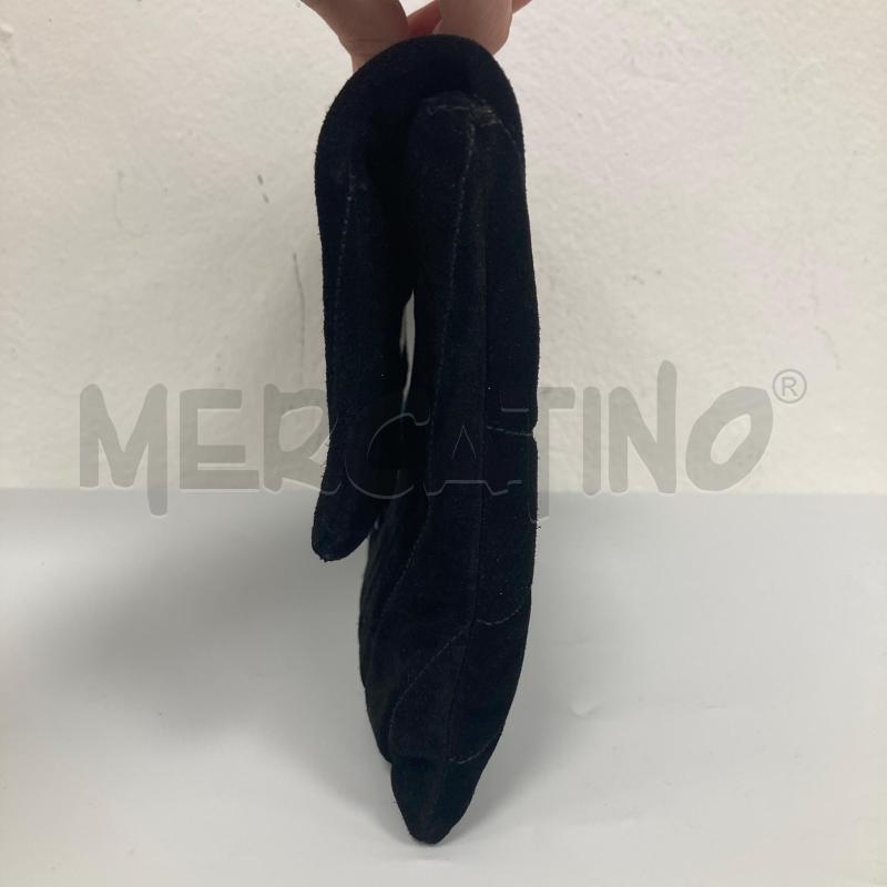 POCHETTE ESCADA VELLUTO NERO CUORE NO TRACOLLA | Mercatino dell'Usato Gazzada schianno 2