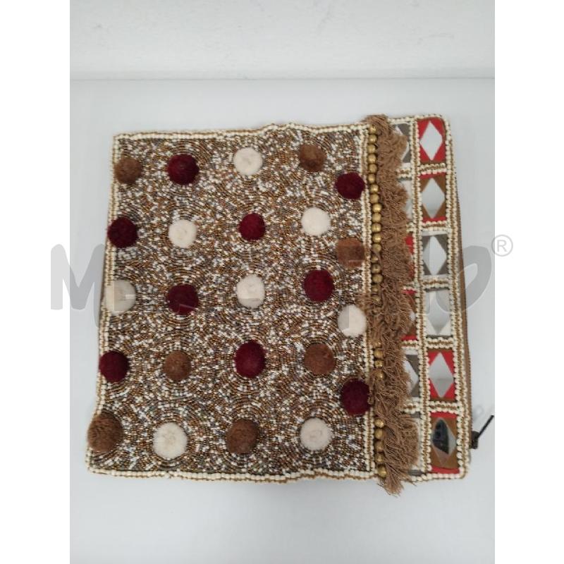 POCHETTE IBBAN CAMMELLO PERLINE POM POM SPECCHI  | Mercatino dell'Usato Gazzada schianno 4