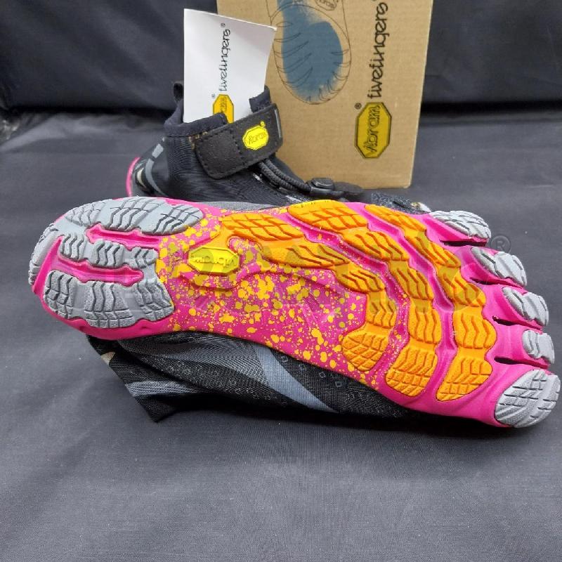 SCARPE DONNA VIBRAM DITA NERO | Mercatino dell'Usato Gazzada schianno 2