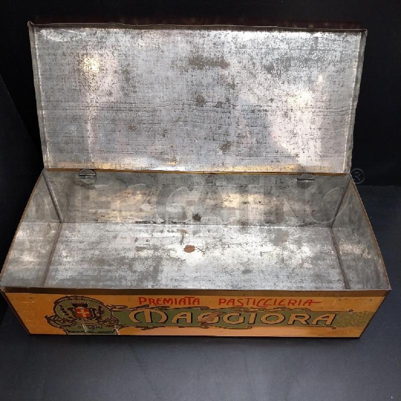 SCATOLA LATTA D'EPOCA PASTICCERIA MAGGIORA | Mercatino dell'Usato Gazzada schianno 3