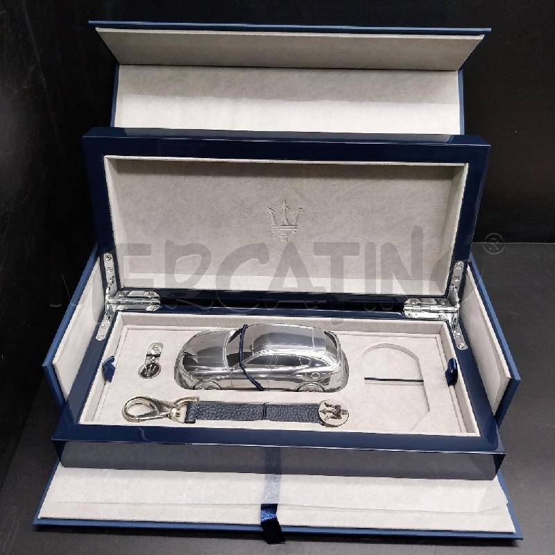 SCATOLA MASERATI CON MODELLINO AUTO | Mercatino dell'Usato Gazzada schianno 1