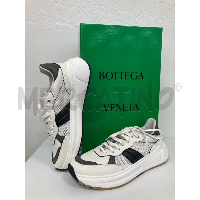 SNEAKERS BOTTEGA VENETA BIANCHE NERE  | Mercatino dell'Usato Gazzada schianno 1