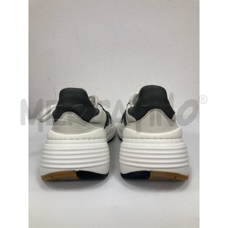 SNEAKERS BOTTEGA VENETA BIANCHE NERE  | Mercatino dell'Usato Gazzada schianno 3