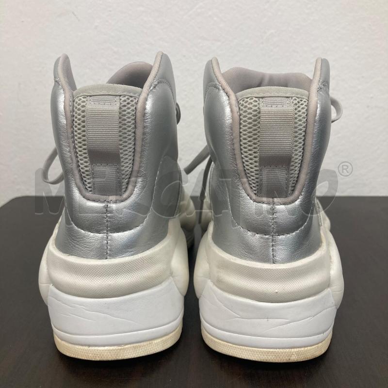 SNEAKERS DONNA ARGENTATE Y3 | Mercatino dell'Usato Gazzada schianno 3