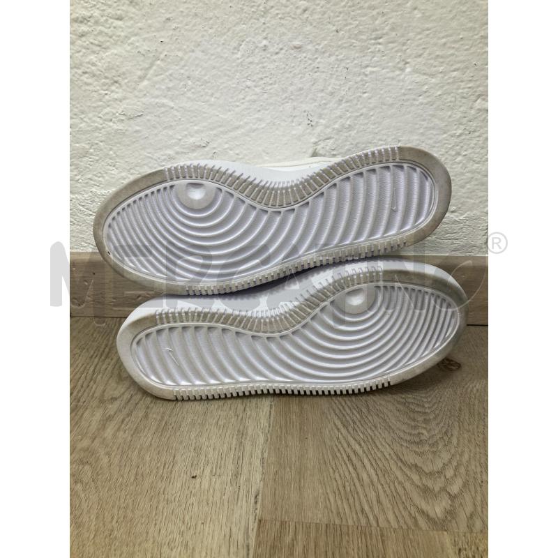 SNEAKERS DONNA NIKE BIANCHE  | Mercatino dell'Usato Gazzada schianno 4