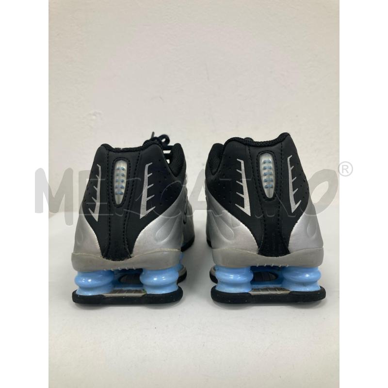SNEAKERS DONNA NIKE SHOX R4 SE NERE GRIGIE | Mercatino dell'Usato Gazzada schianno 3