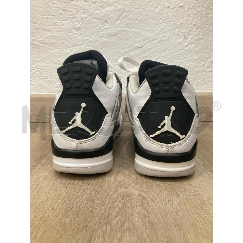 SNEAKERS NIKE AIR JORDAN BIANCHE GRIGIE | Mercatino dell'Usato Gazzada schianno 3