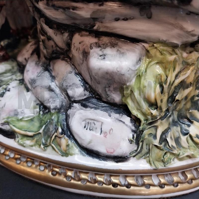 STATUETTA CERAMICA DONNA CON CAPRETTE | Mercatino dell'Usato Gazzada schianno 4