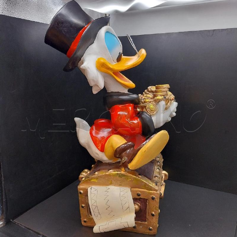 STATUETTA DISNEY ZIO PAPERONE CON FORZIERE  | Mercatino dell'Usato Gazzada schianno 2
