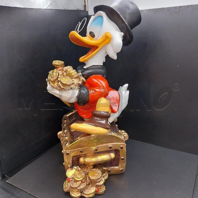 STATUETTA DISNEY ZIO PAPERONE CON FORZIERE  | Mercatino dell'Usato Gazzada schianno 4