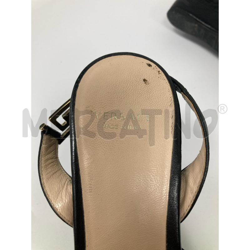 ZEPPA VERSACE NERA RICAMI CHIUSURA DORATA | Mercatino dell'Usato Gazzada schianno 4