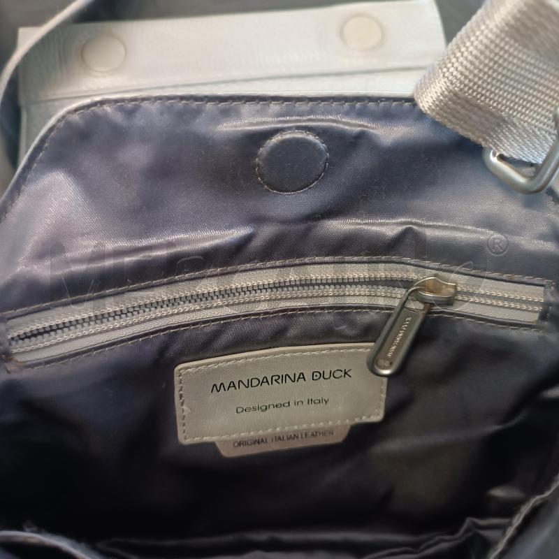BORSETTA DONNA MANDARINA DUCK GRIGIA | Mercatino dell'Usato Verbania 3