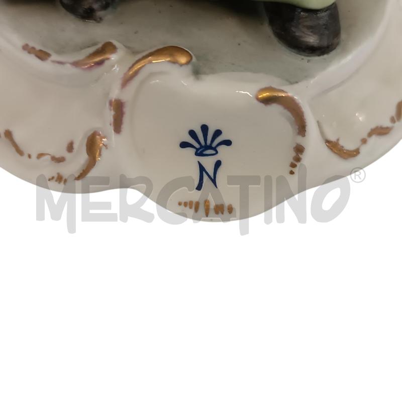 STATUETTA CAPODIMONTE | Mercatino dell'Usato Verbania 5