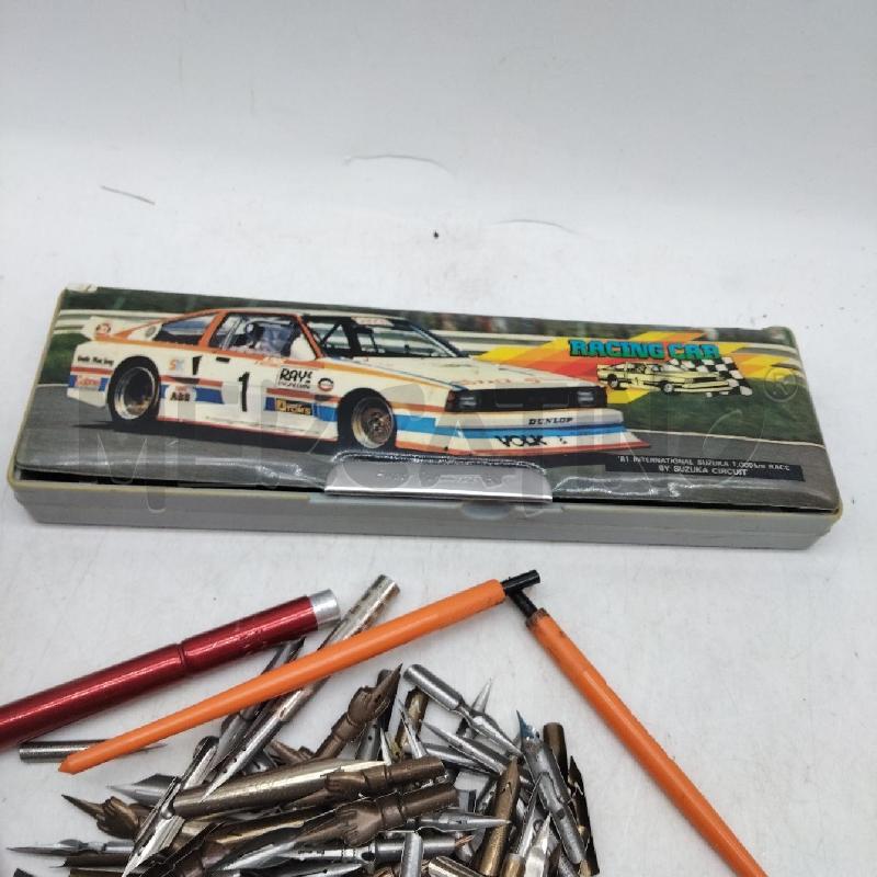 ASTUCCIO RACING CAR CON PENNINI E PORTA PENNINI | Mercatino dell'Usato Domodossola 3