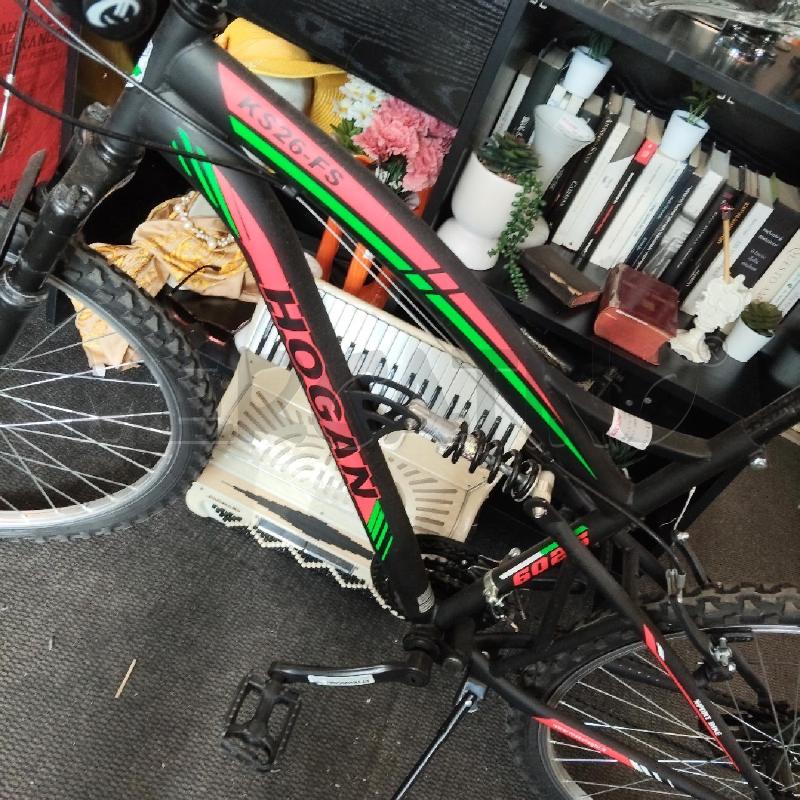 BICICLETTA UOMO NERA ROSSA VERDE HOGAN | Mercatino dell'Usato Domodossola 2