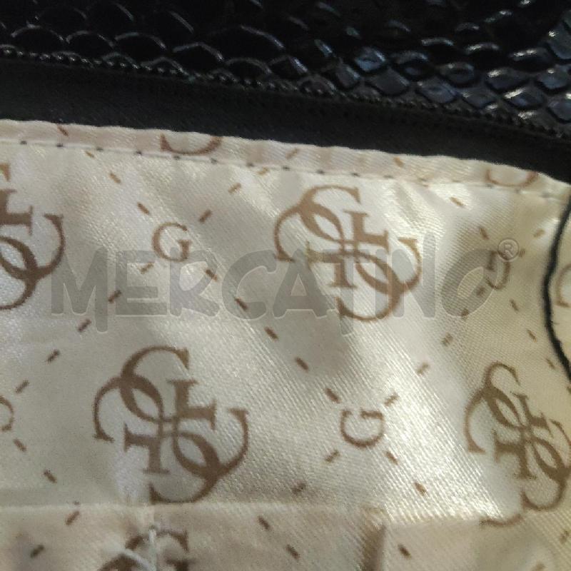 BORSA DONNA NERA GUESS LETTERE ARGENTATE | Mercatino dell'Usato Domodossola 3