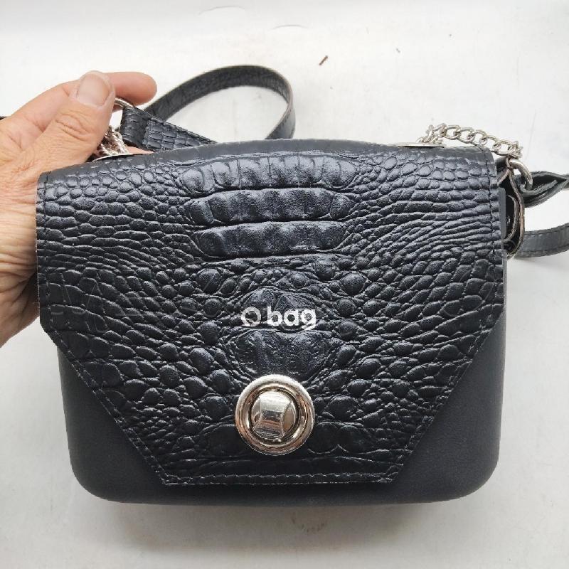 BORSA DONNA O BAG PICCOLA NERA TRACOLLA 1 MANICO | Mercatino dell'Usato Domodossola 3