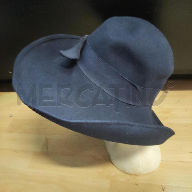 CAPPELLO DONNA MODELLO BLU PANNO  | Mercatino dell'Usato Domodossola 2
