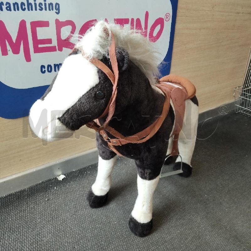 CAVALLO BIANCO NERO CON SELLA CHE GALOPPA | Mercatino dell'Usato Domodossola 2