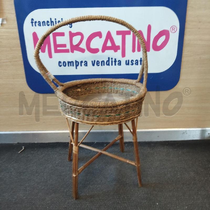 CESTINO CON GAMBE IN VIMINI  | Mercatino dell'Usato Domodossola 1