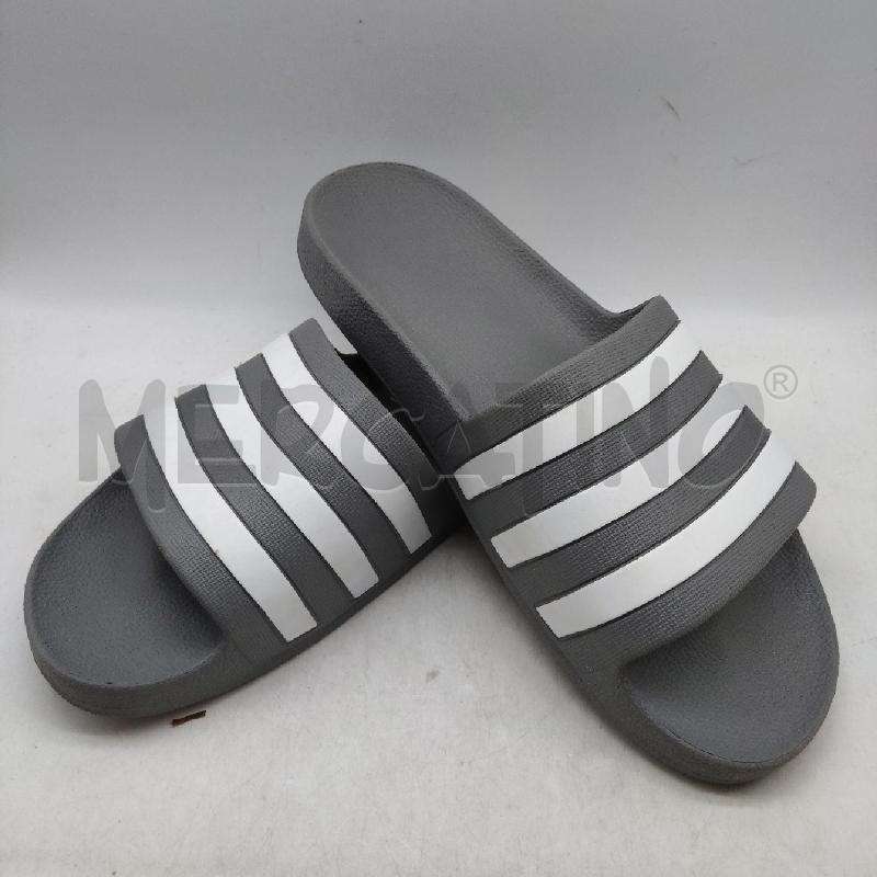 CIABATTE UOMO GRIGIE BANDE BIANCHE ADIDAS | Mercatino dell'Usato Domodossola 1