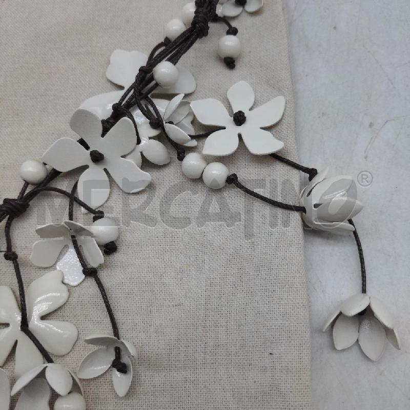 COLLANA FIORI METALLO BIANCHI CATENA | Mercatino dell'Usato Domodossola 3