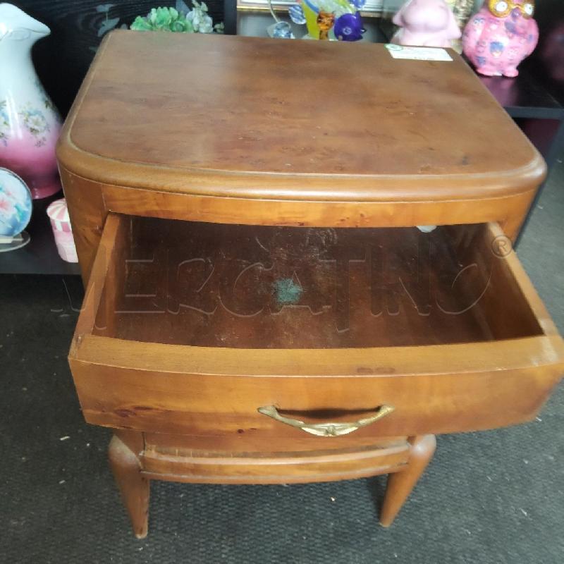 COMODINO LEGNO 1 ANTA 1 CASSETTO LEGNO PIEDINI ALTI  | Mercatino dell'Usato Domodossola 3