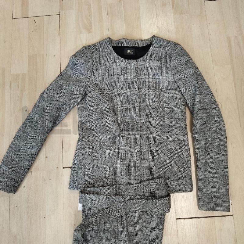 COMPLETO DONNA PANTALONE CON CINTURA+GIACCA GRIGIO SCOZZESE  | Mercatino dell'Usato Domodossola 2