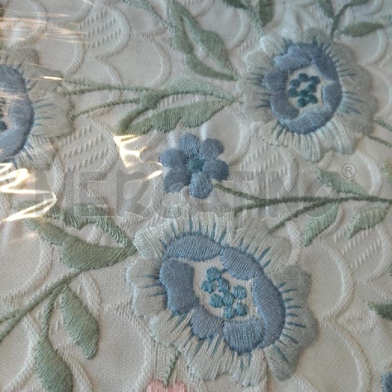 COPRI LETTO BIANCO COTONE FIORI RICAMATI  | Mercatino dell'Usato Domodossola 3