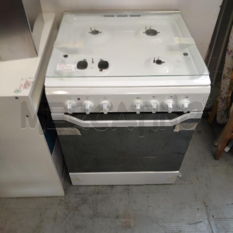 CUCINA A GAS INDESIT 4 FUOCHI  | Mercatino dell'Usato Domodossola 1