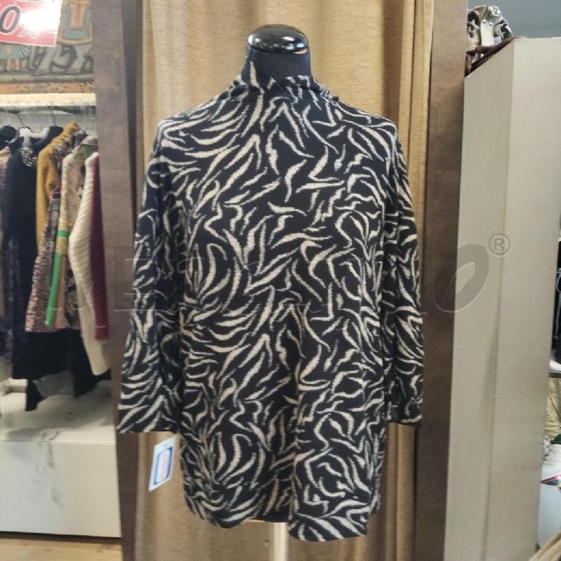 FELPA DONNA NERA STRISCIE BEIGE FIORELLA RUBINO CAPPUCCIO | Mercatino dell'Usato Domodossola 1