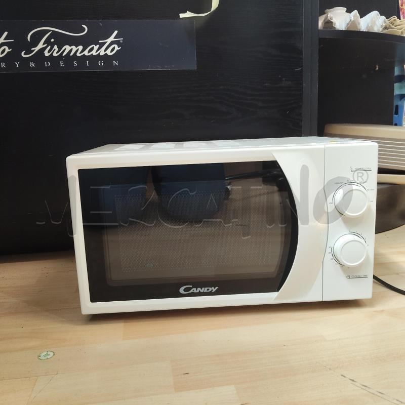 FORNO MICROONDE CANDY BIANCO | Mercatino dell'Usato Domodossola 1