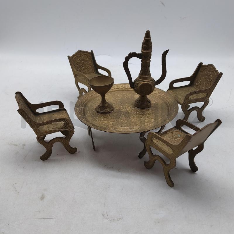 GIOCO TAVOLO 4 SEDIE ANFORA BICCHIERE OTTONE  | Mercatino dell'Usato Domodossola 1