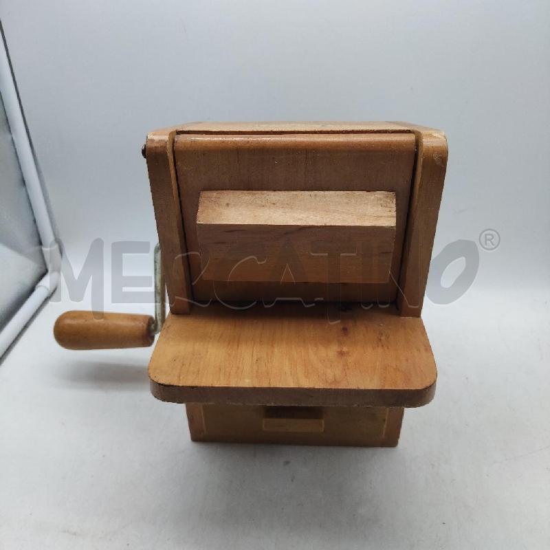 GRATTA FORMAGGIO LWGNO VINTAGE CANTONI | Mercatino dell'Usato Domodossola 1