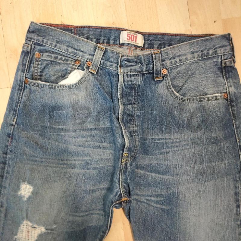 JEANS UOMO LEVI'S STRAPPATI E CUCITI | Mercatino dell'Usato Domodossola 2