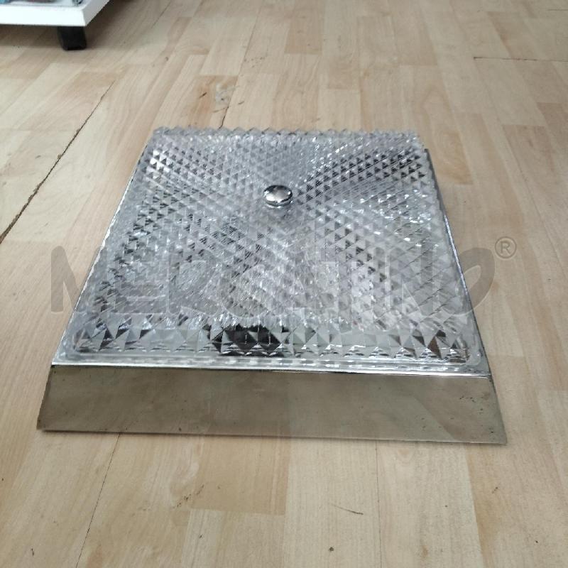 LAMPADARIO AD APPLIQUE VETRO LAVORATO E METALLO QUADRATA | Mercatino dell'Usato Domodossola 2