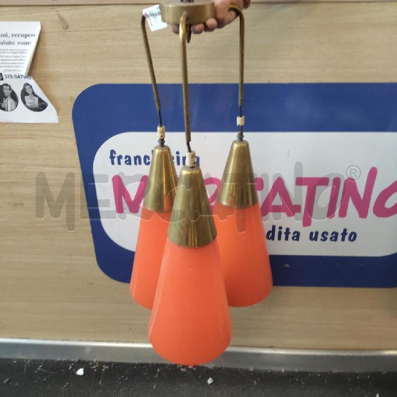 LAMPADARIO ARANCIONE VETRO OTTONE 3 LUCI | Mercatino dell'Usato Domodossola 1