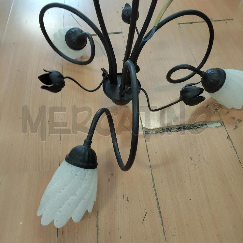 LAMPADARIO FERRO MARRONE 3 LUCI VETRO 3 FIORI FERRO | Mercatino dell'Usato Domodossola 2