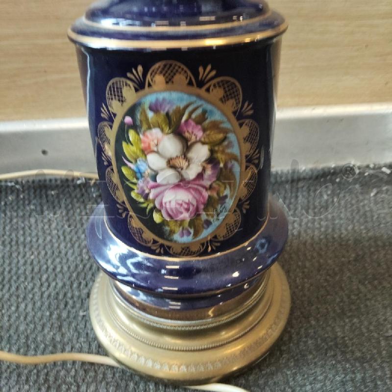 LAMPADA FIORI CERAMICA VIOLA VETRO TONDO | Mercatino dell'Usato Domodossola 2