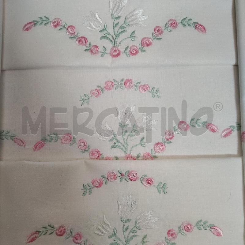LENZUOLO MATRIMONIALE RICAMO FIORELLINI ROSA CASA BELLA | Mercatino dell'Usato Domodossola 3