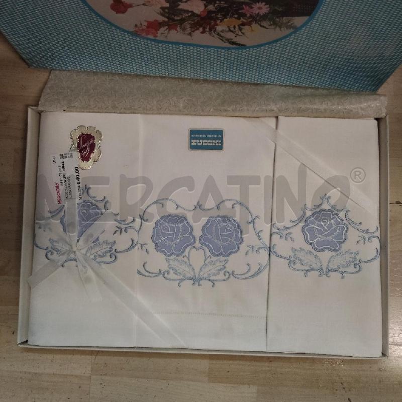 LENZUOLO MATRIMONIALE RICAMO FIORI BLU | Mercatino dell'Usato Domodossola 2