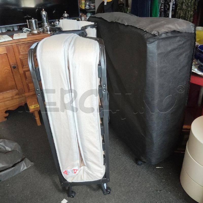 LETTO PIEGHEVOLE DOGHE CON MATERASSO | Mercatino dell'Usato Domodossola 1