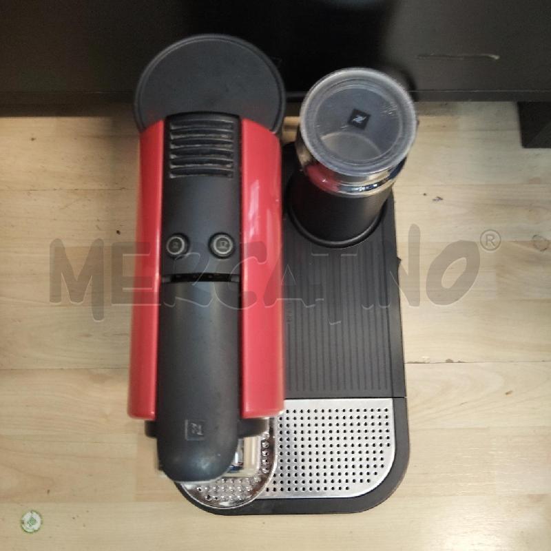 MACCHINA CAFFE' NESPRESSO ROSSA ACCESSORIO CAPPUCCINO | Mercatino dell'Usato Domodossola 2