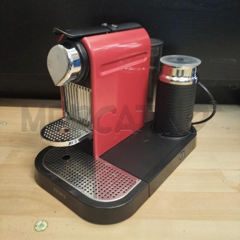 MACCHINA CAFFE' NESPRESSO ROSSA ACCESSORIO CAPPUCCINO | Mercatino dell'Usato Domodossola 3