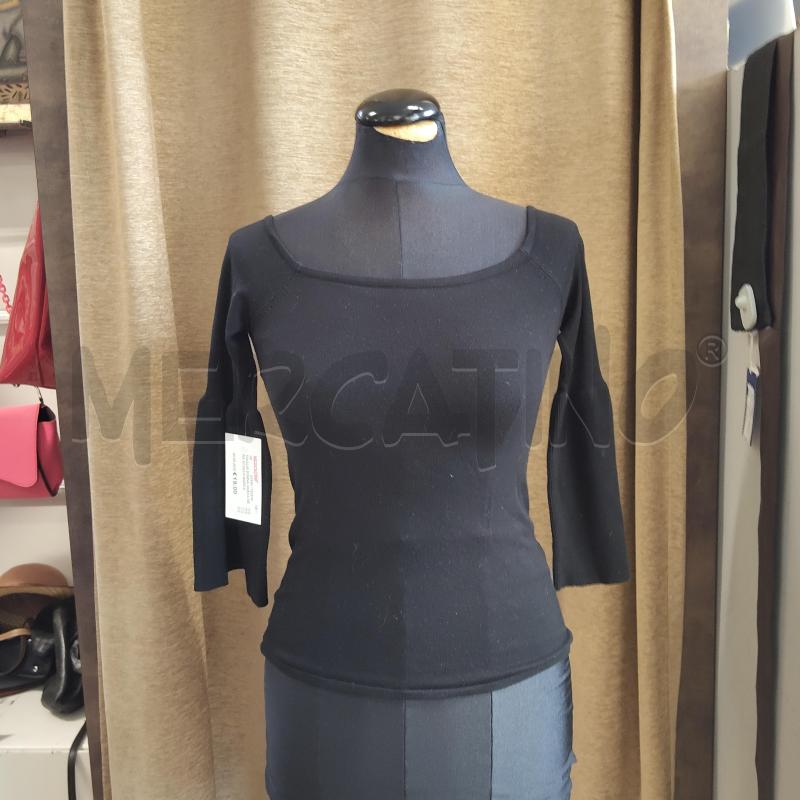 MAGLIA DONNA GUESS NERA SCOLLO BARCA MANICHE SVASATE | Mercatino dell'Usato Domodossola 1