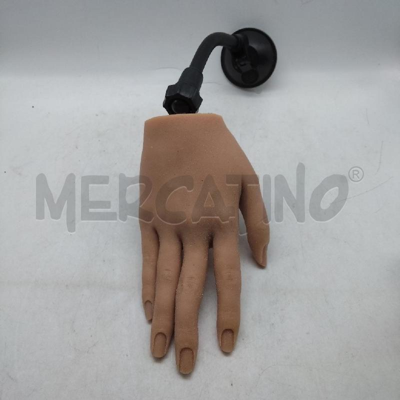 MANOPOLE FINTA+ACCESSORI PER MANICURE  | Mercatino dell'Usato Domodossola 3