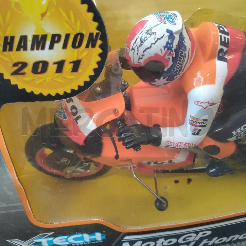 MODELLINO MODO CON GUIDATORE MOTO GP HONDA 2011 | Mercatino dell'Usato Domodossola 2