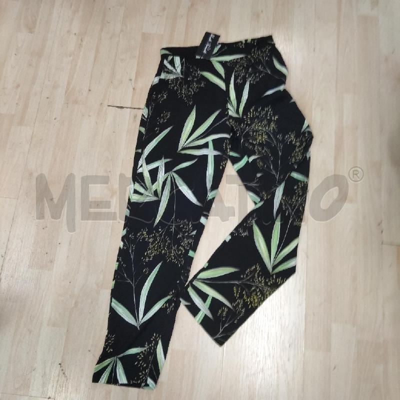 PANTALONE DONNA NERO FANTASIA FOGLIE FIORI GUESS | Mercatino dell'Usato Domodossola 1