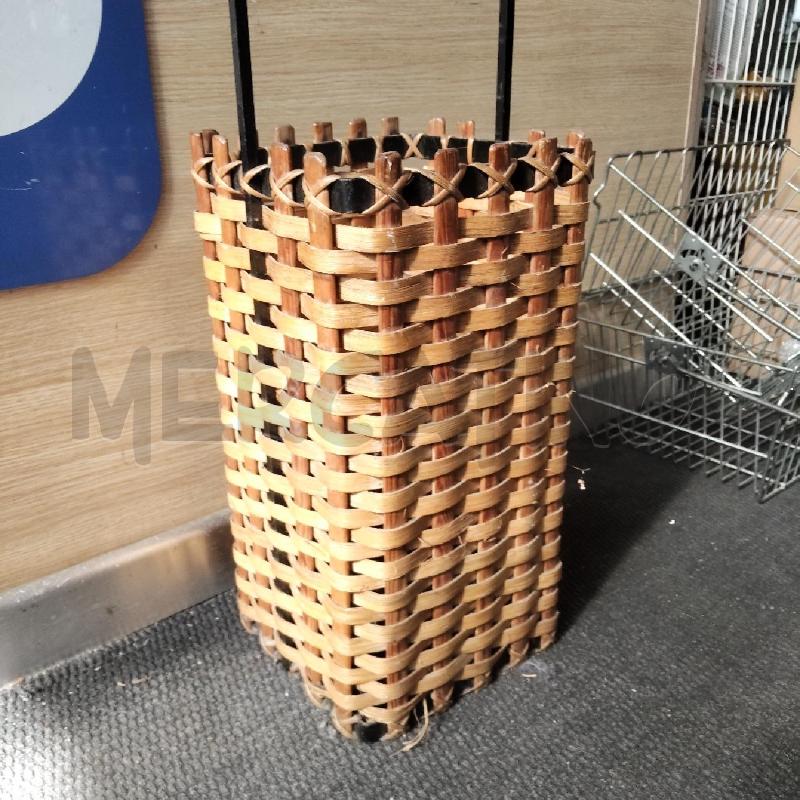 PORTA OMBRELLI METALO E VIMINI | Mercatino dell'Usato Domodossola 3